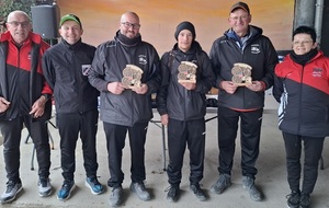 Vice-Champions:  Patrice Quintelier, Alexandre Texier et Maximilien Bouquerel   (Pétanque Boutonnaise)